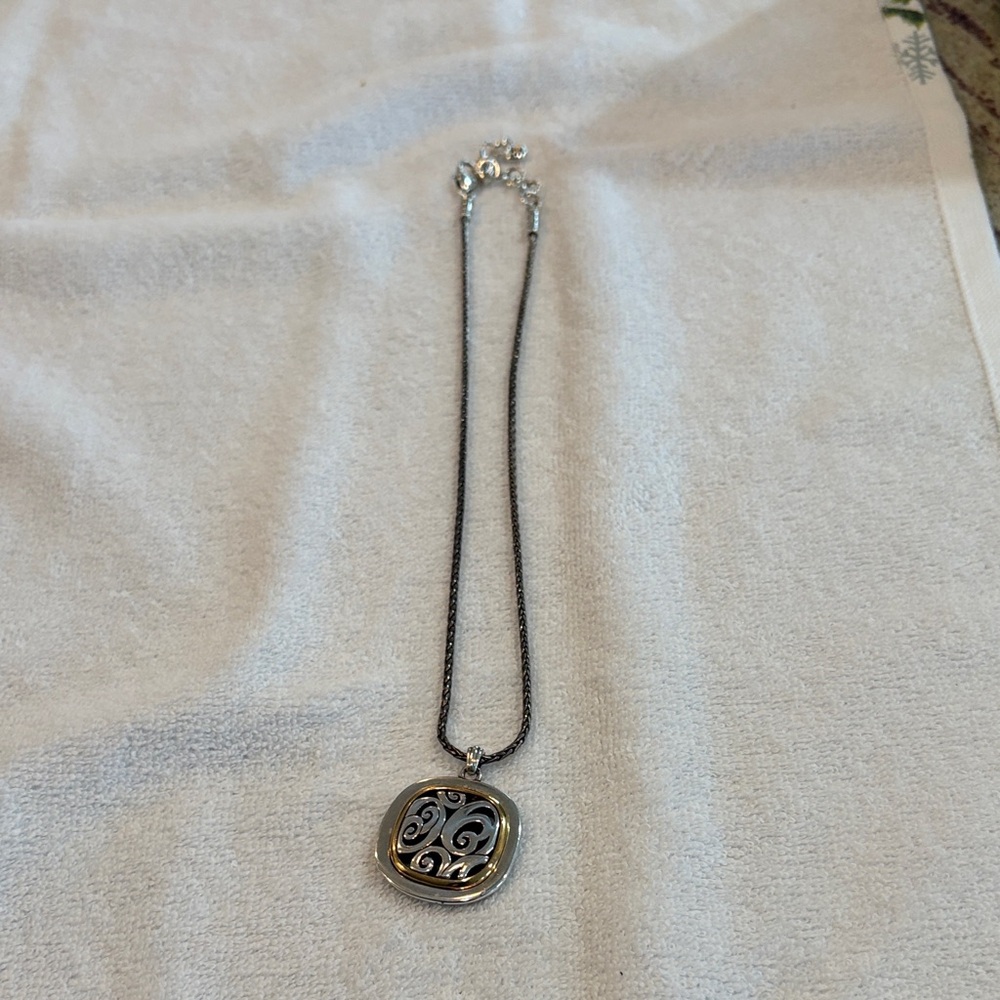 Elegant Silver and Gold Pendant Necklace